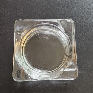 VINTAGE CLEAR GLASS SQUARE ASHTRAY